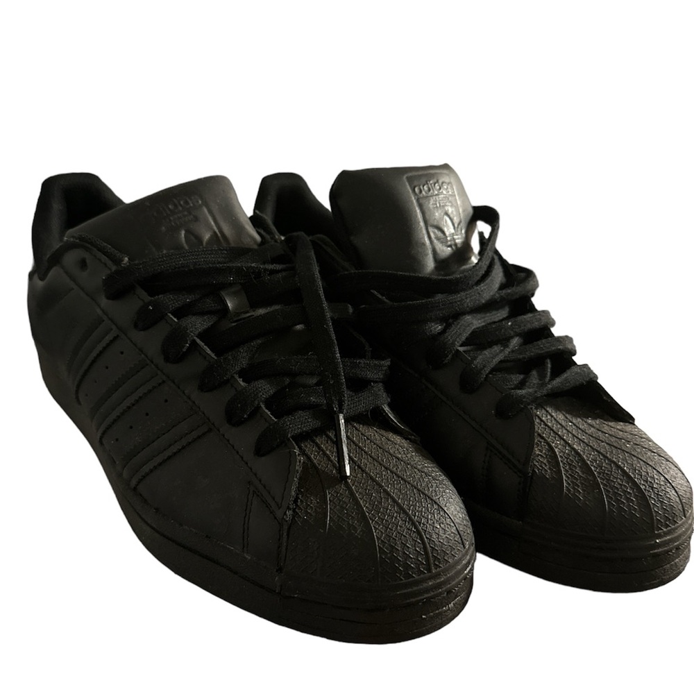 Men’s adidas black size 10 1/2